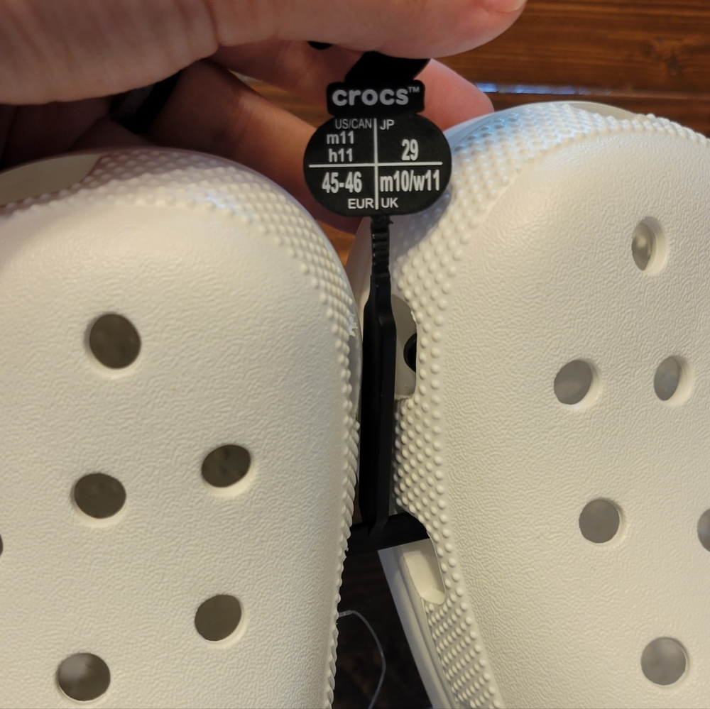 Crocs - Picture 2 of 4